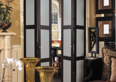 4402-Framed-Bifold-Door-With-Frosted-Glass